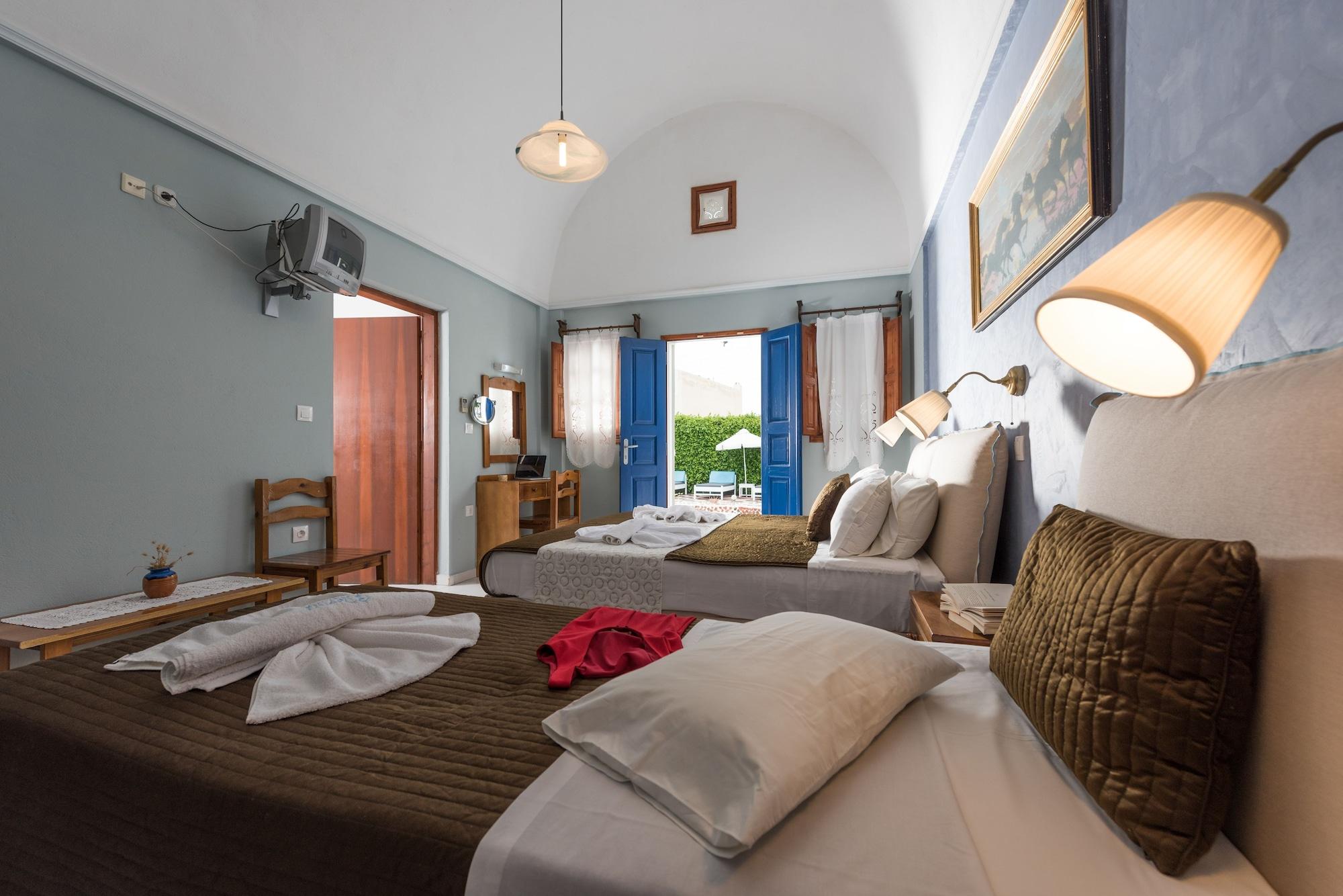 Anezina Villas Perissa (Santorini)