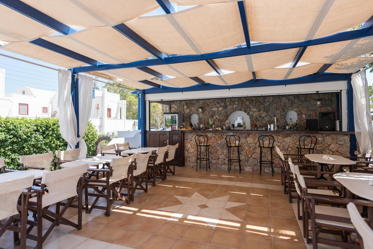 Anezina Aparthotel Perissa (Santorini)